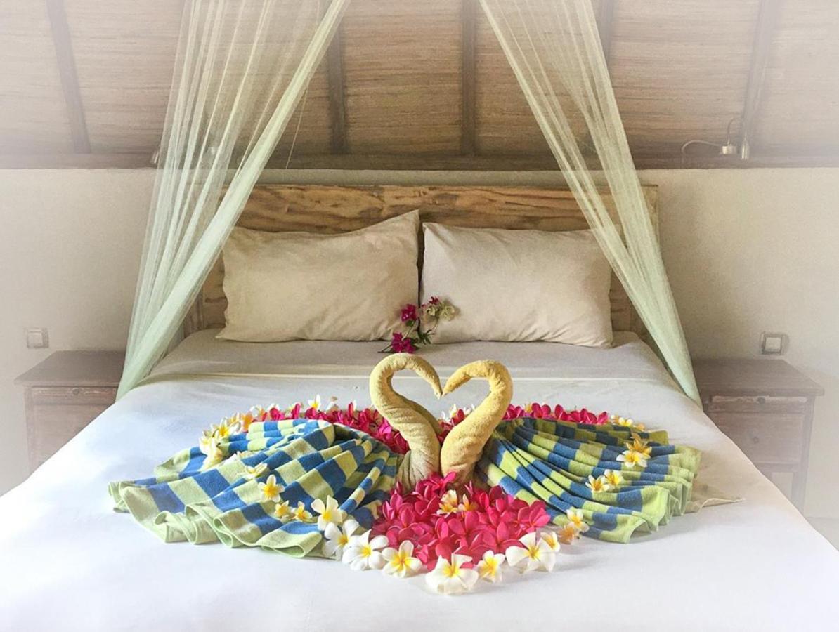 Puri Air Beach Resort & Spa Νησιά Γκίλι Εξωτερικό φωτογραφία