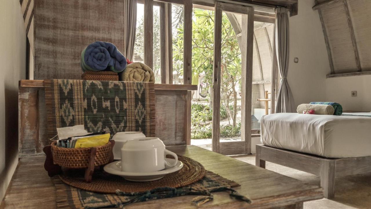Puri Air Beach Resort & Spa Νησιά Γκίλι Εξωτερικό φωτογραφία
