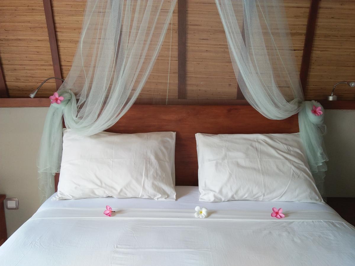 Puri Air Beach Resort & Spa Νησιά Γκίλι Εξωτερικό φωτογραφία