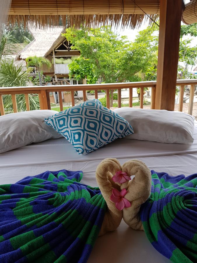 Puri Air Beach Resort & Spa Νησιά Γκίλι Εξωτερικό φωτογραφία