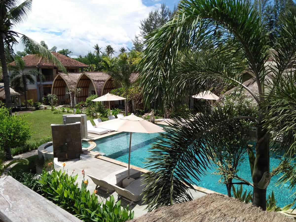 Puri Air Beach Resort & Spa Νησιά Γκίλι Εξωτερικό φωτογραφία
