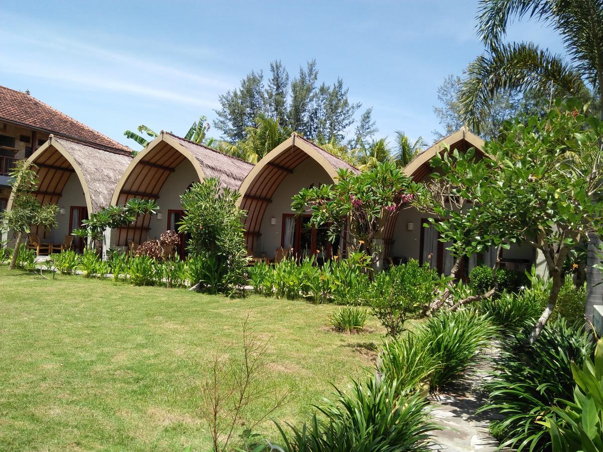 Puri Air Beach Resort & Spa Νησιά Γκίλι Εξωτερικό φωτογραφία