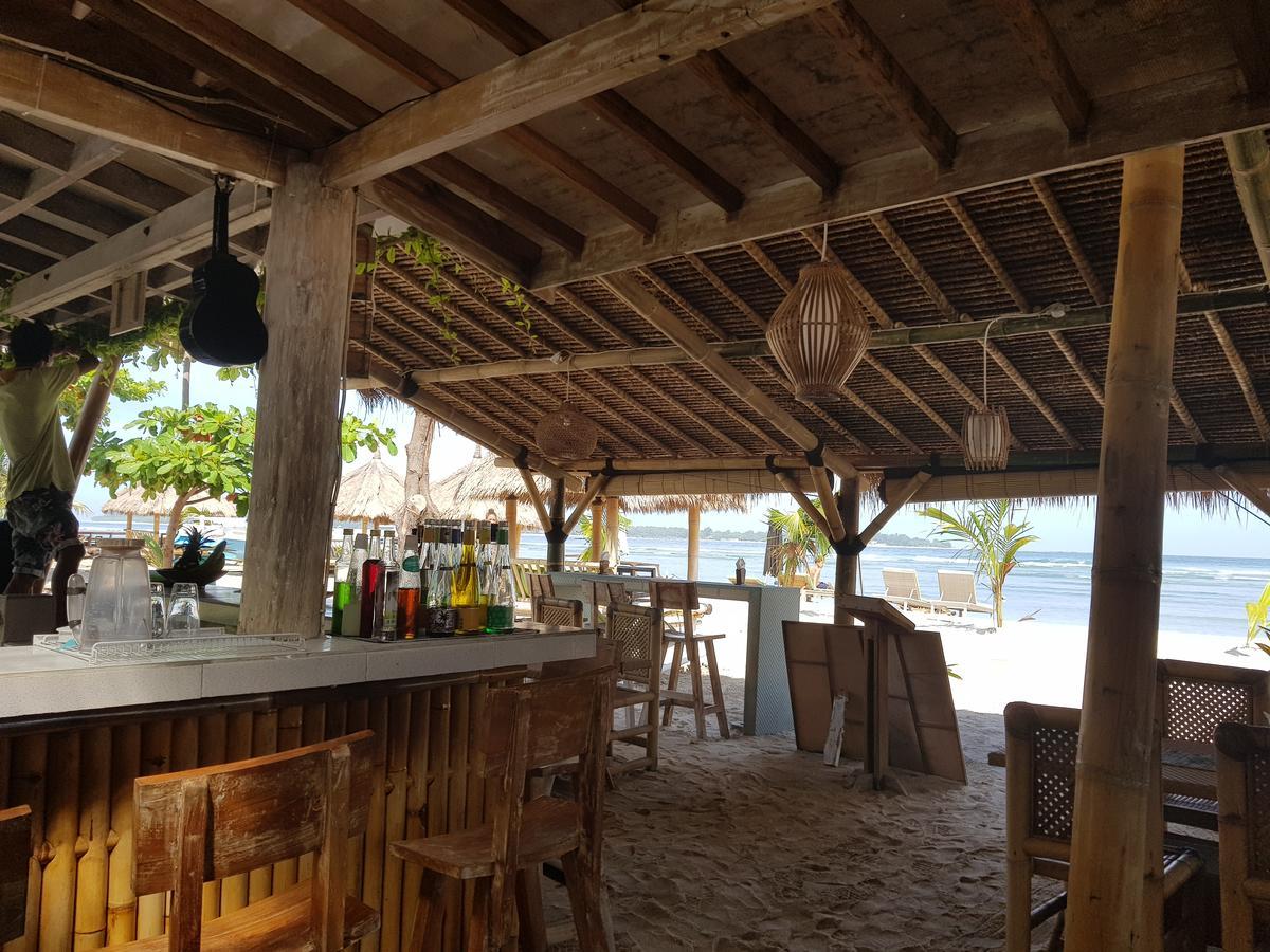 Puri Air Beach Resort & Spa Νησιά Γκίλι Εξωτερικό φωτογραφία